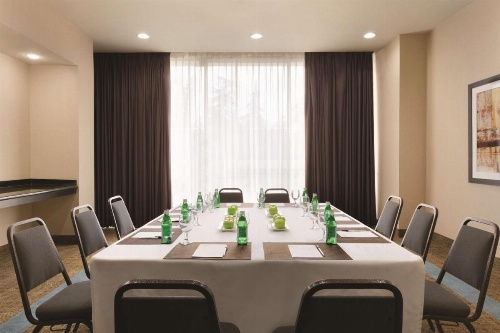 Radisson Hotel Fresno Conference Center image 16