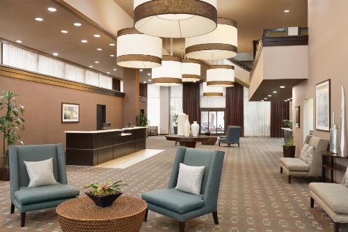 Radisson Hotel Fresno Conference Center image 2