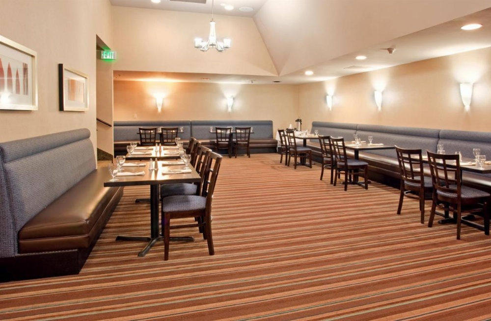 Radisson Hotel Fresno Conference Center Image 37