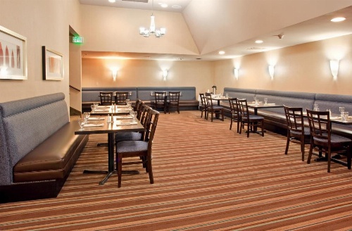 Radisson Hotel Fresno Conference Center image 37
